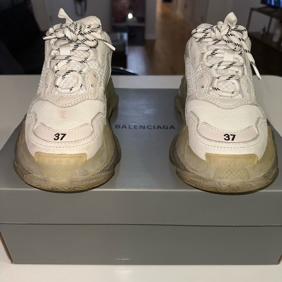 BALENCIAGA TRIPLE S - Picture 2 of 6
